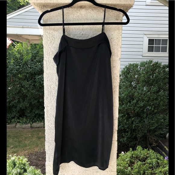 Kendall & Kylie Dresses & Skirts - Kendall & Kylie black shift dress NWT